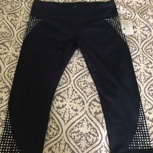 Athleta NWT Sonar Capri Navy